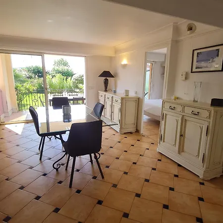 Daire T3 Climatise En Rez-de-jardin, Piscine, Et Centre-ville A Pied - 6 Pers, Ste Maxime - Fr-1-780-42 *