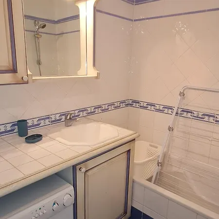 T3 Climatise En Rez-de-jardin, Piscine, Et Centre-ville A Pied - 6 Pers, Ste Maxime - Fr-1-780-42 Daire
